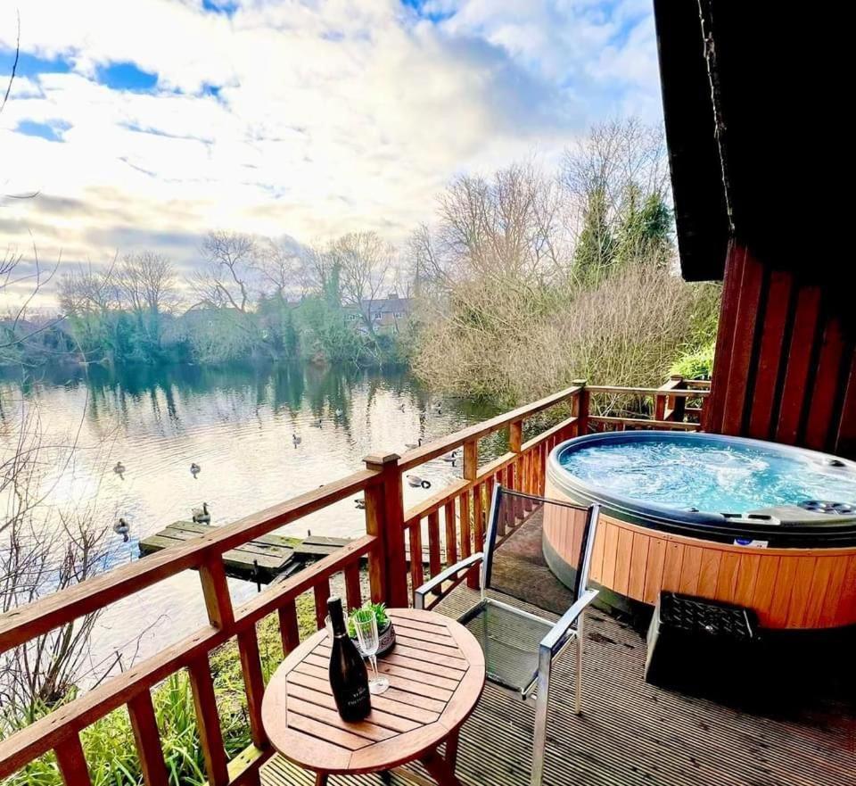 Holly Lodge 12 Hot Tub York Eksteriør billede